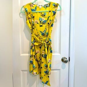 Diane Von Furstenberg Wrap Dress Yellow Floral Size P